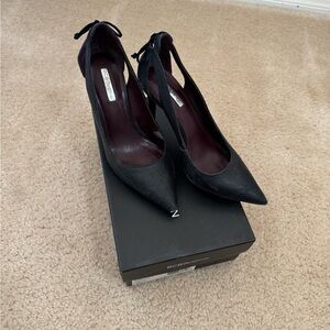 BCBGeneration TIARRA Black Shimmer Suede Pointed Heels Size 9M